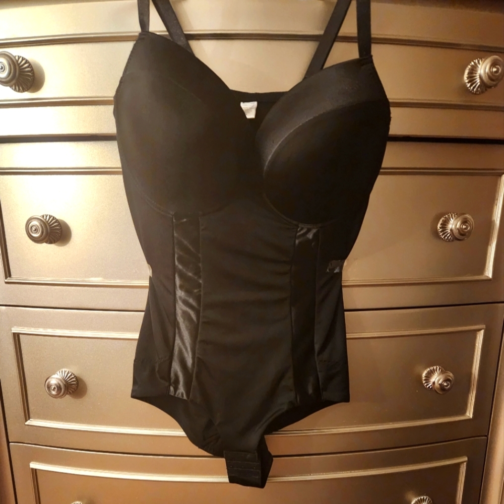 🖤 Black Voluptuous Bodysuit 🖤